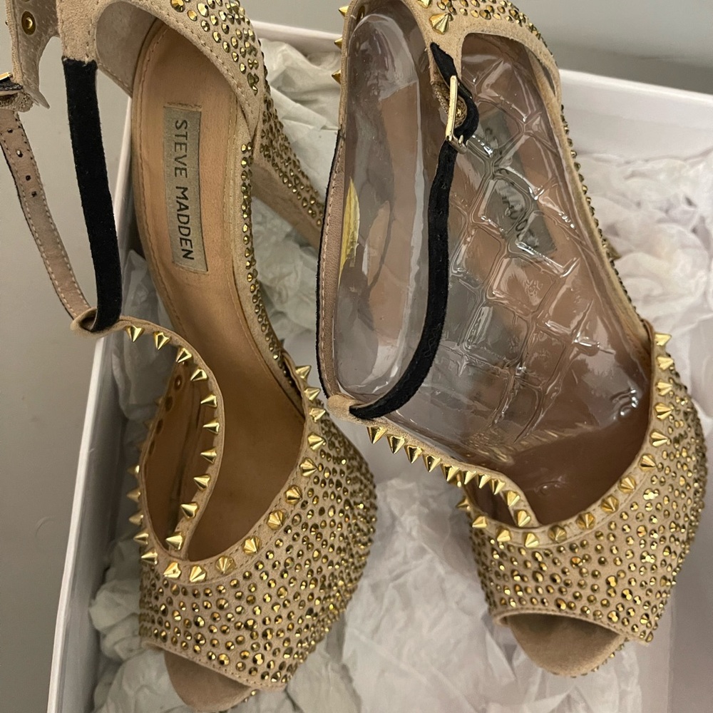 Steve Madden Gold Multi Pumps